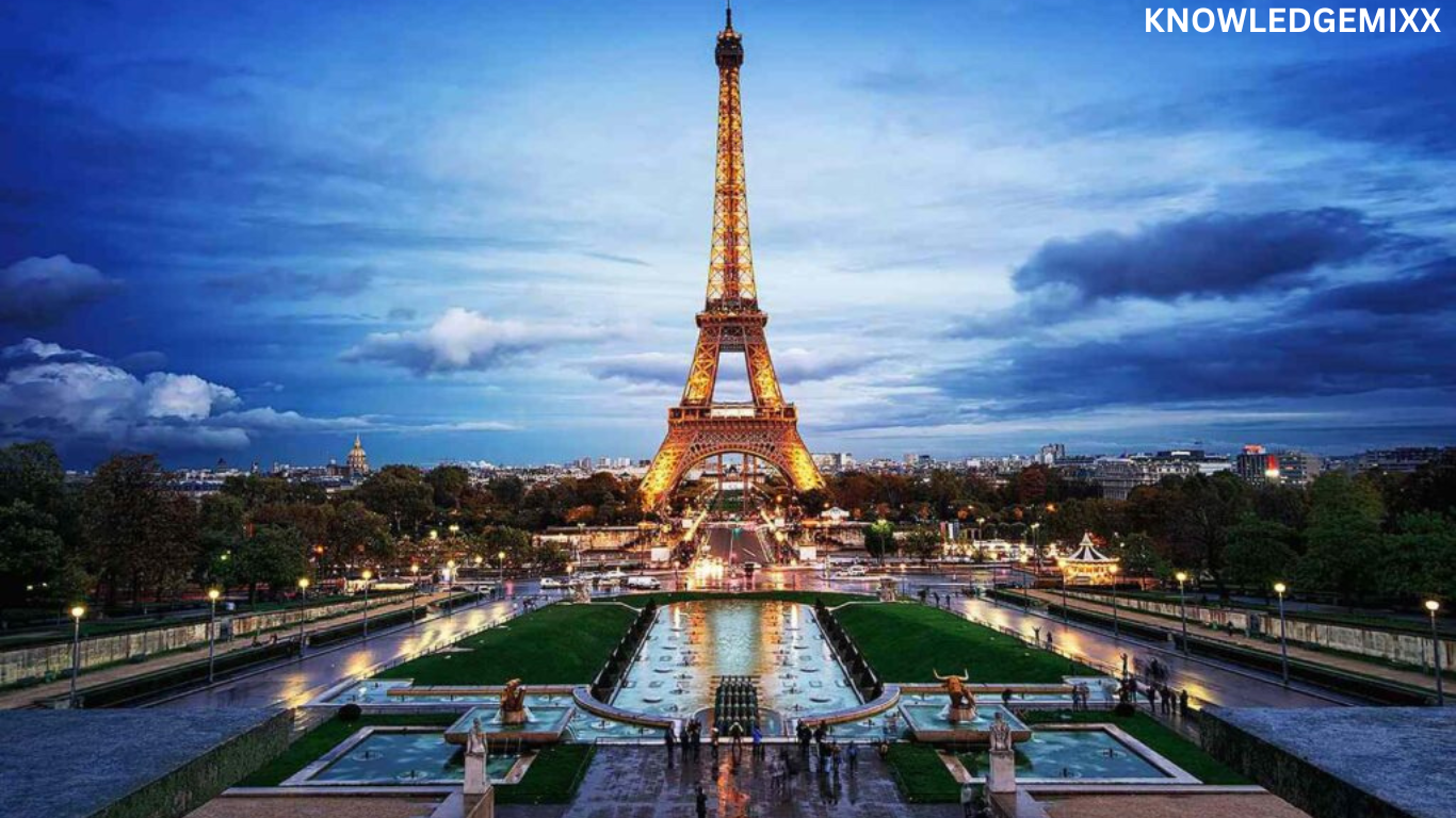 Bahria Town Eiffel Tower